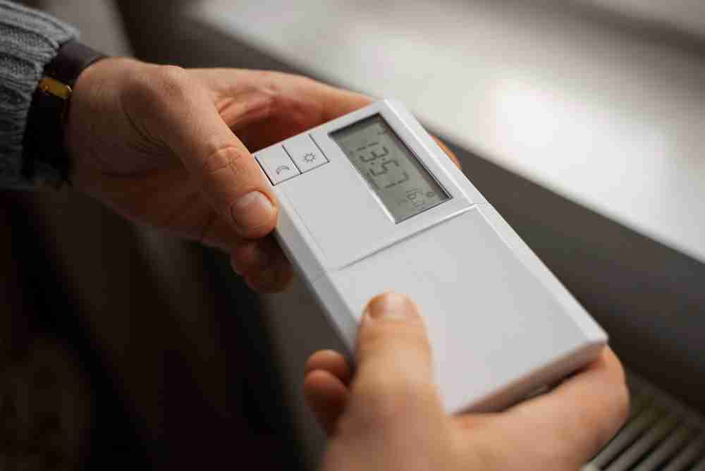 Contoh penggunaan Temperature Controller